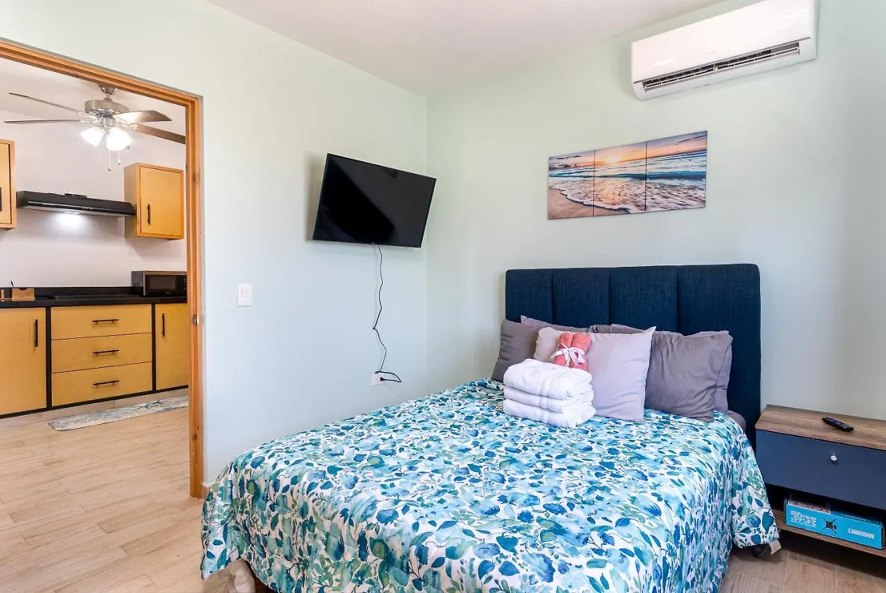 Stunning 2 Bedroom, 2 Bathroom Condo Just A 5 Minute Drive To The Beach Κάβο σαν Λούκας Διαμέρισμα